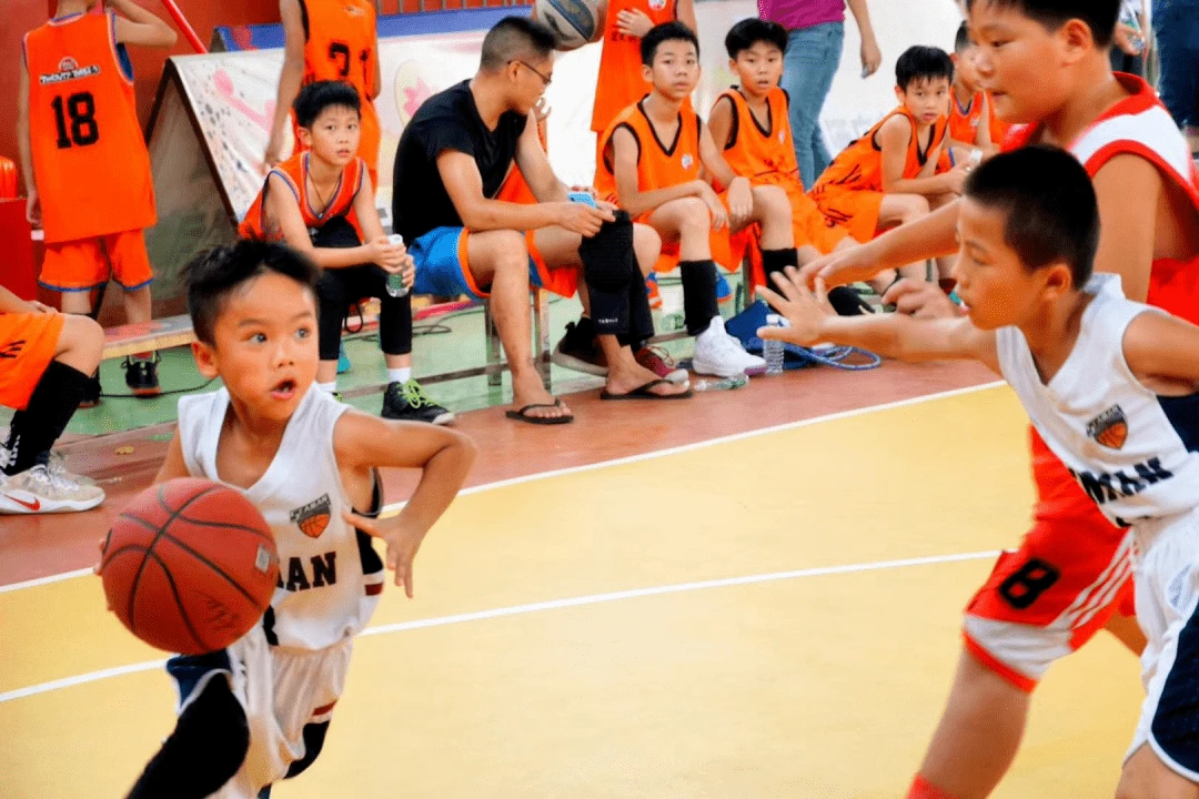 专业篮球教练如何指导球员提高专注力_1